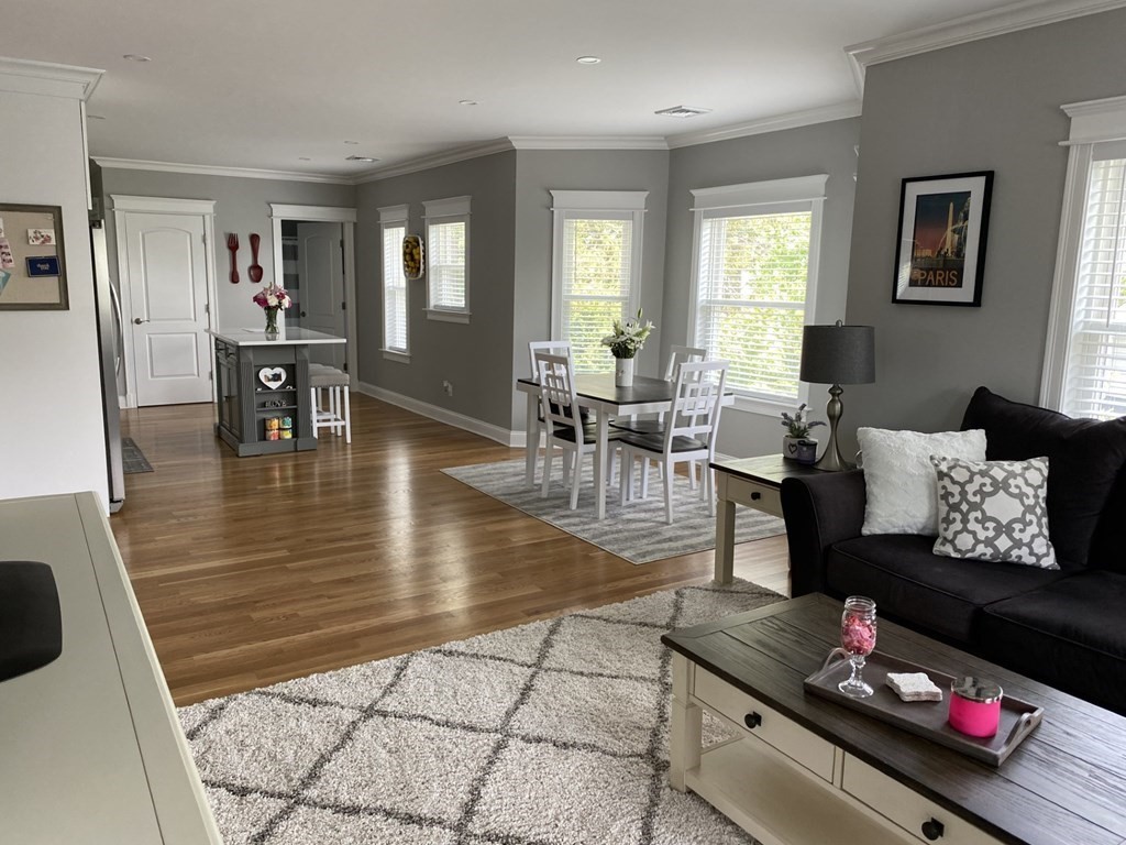 3 bed, 2 bath apartment for rent at 14 Clark St Unit 2, Braintree — photo 2 of 10