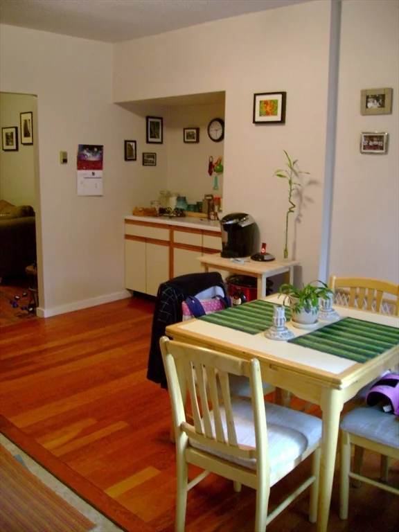 1 bed, 1 bath apartment for rent at 14 Cogswell Unit 1, North Cambridge — photo 2 of 7