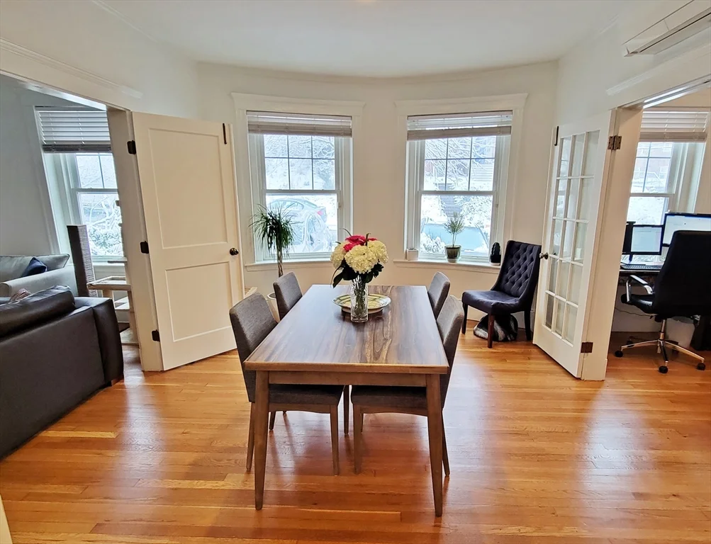 1 bed, 1.5 bath apartment for rent at 14 Colbourne Crescent Unit 1S, Aspinwall Hill — photo 3 of 9