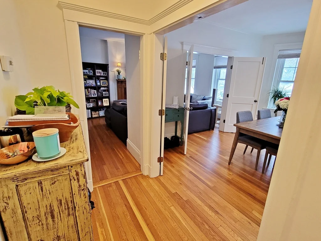 1 bed, 1.5 bath apartment for rent at 14 Colbourne Crescent Unit 1S, Aspinwall Hill — photo 5 of 9