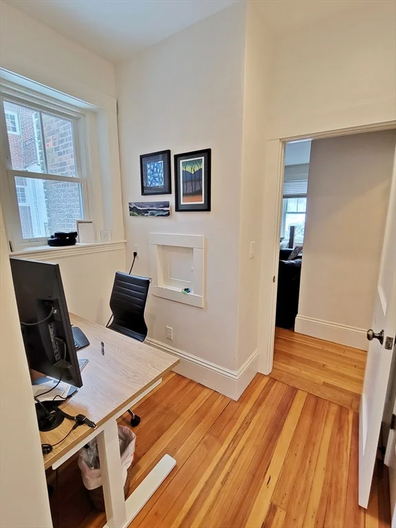 1 bed, 1.5 bath apartment for rent at 14 Colbourne Crescent Unit 1S, Aspinwall Hill — photo 6 of 9