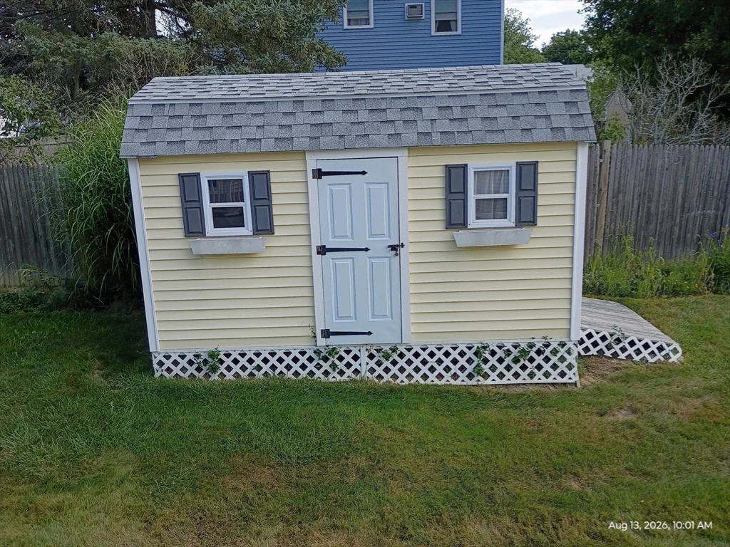 3 bed, 2 bath apartment for rent at 14 Coltin, Newburyport — photo 16 of 24