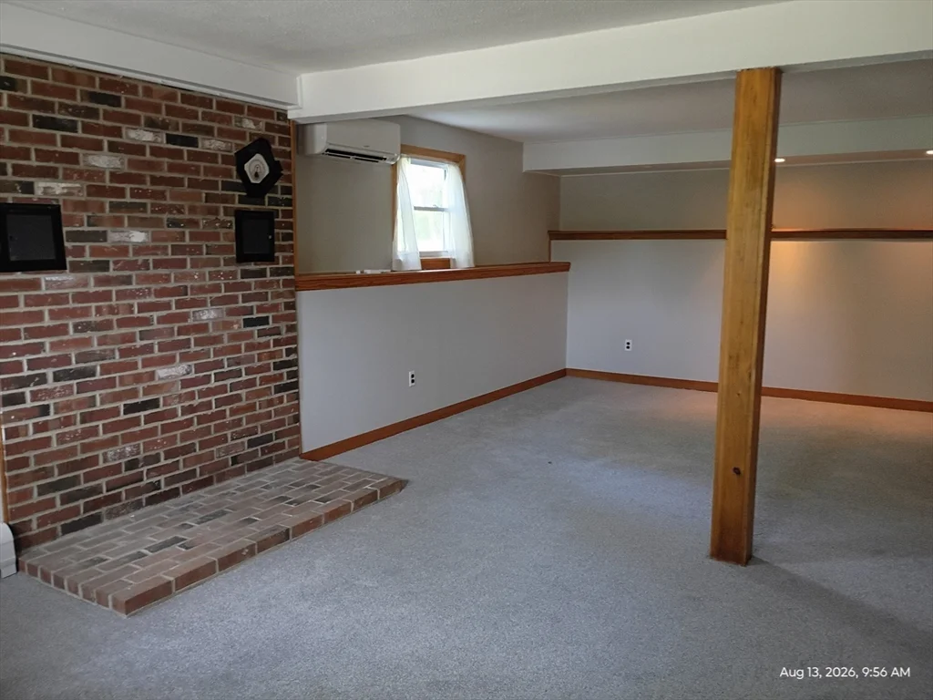 3 bed, 2 bath apartment for rent at 14 Coltin, Newburyport — photo 23 of 24