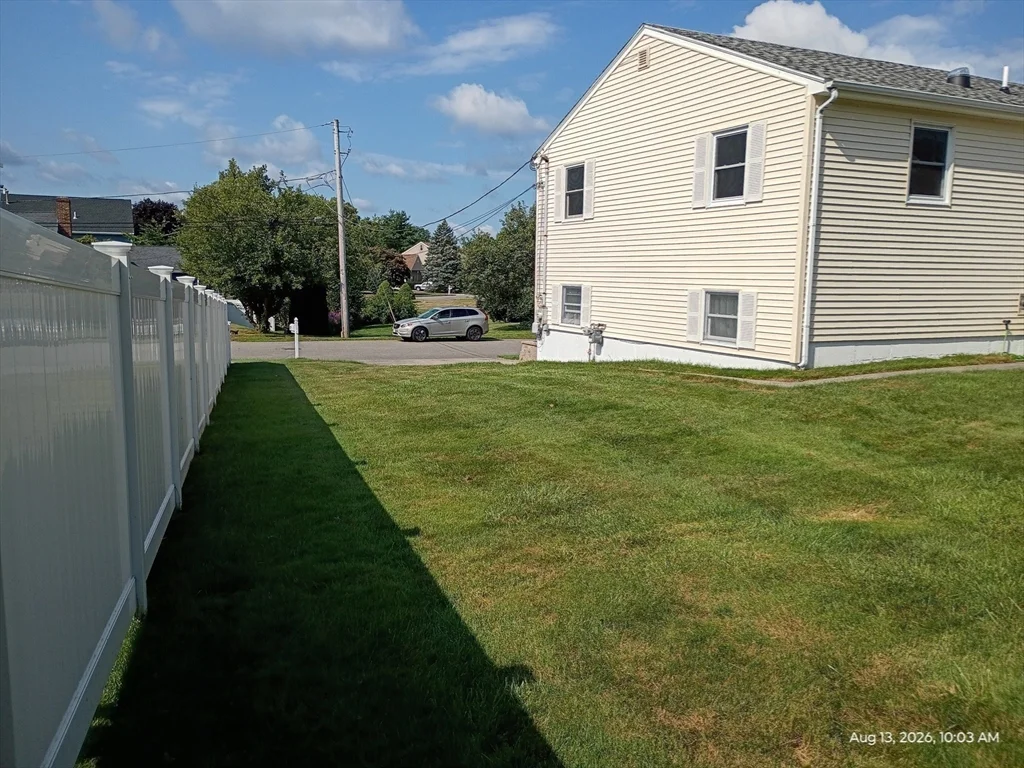 3 bed, 2 bath apartment for rent at 14 Coltin, Newburyport — photo 14 of 24