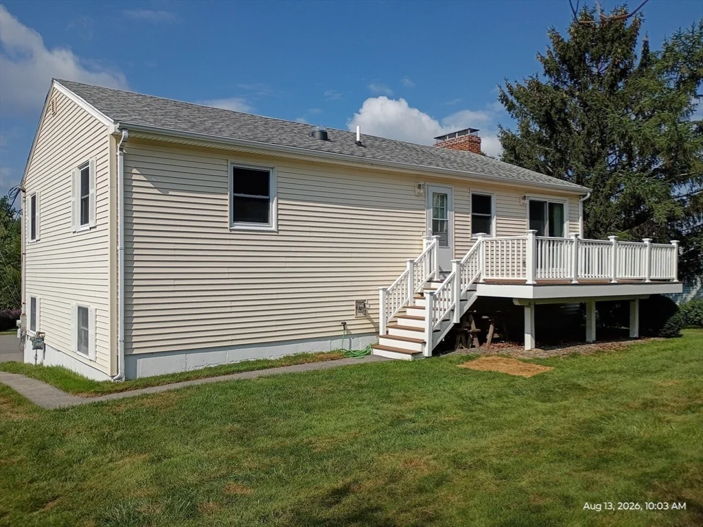 3 bed, 2 bath apartment for rent at 14 Coltin, Newburyport — photo 13 of 24