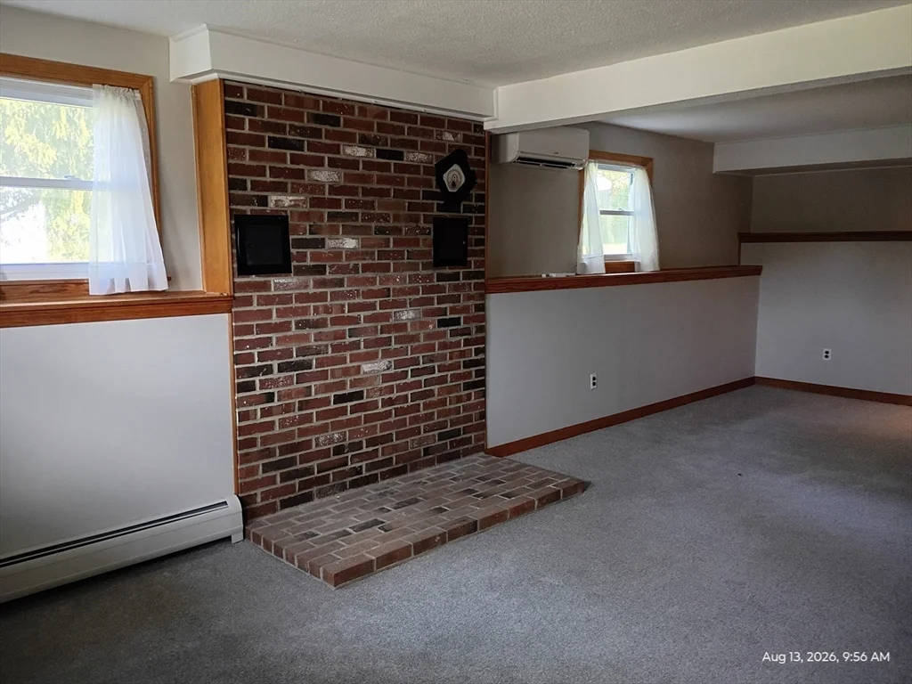 3 bed, 2 bath apartment for rent at 14 Coltin, Newburyport — photo 24 of 24