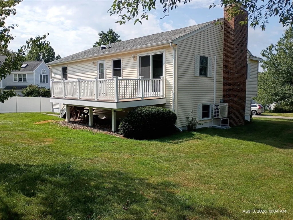 3 bed, 2 bath apartment for rent at 14 Coltin, Newburyport — photo 12 of 24