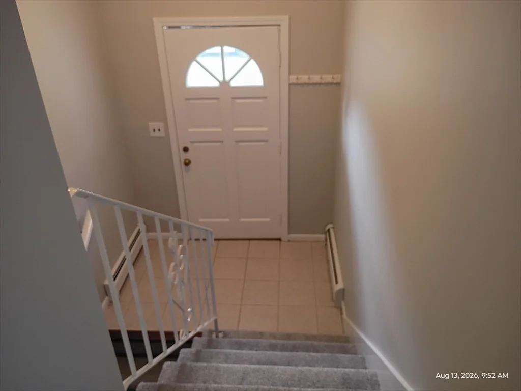 3 bed, 2 bath apartment for rent at 14 Coltin, Newburyport — photo 21 of 24