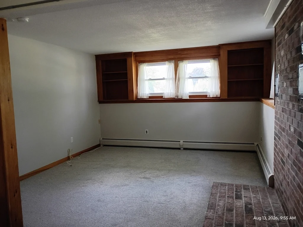 3 bed, 2 bath apartment for rent at 14 Coltin, Newburyport — photo 22 of 24