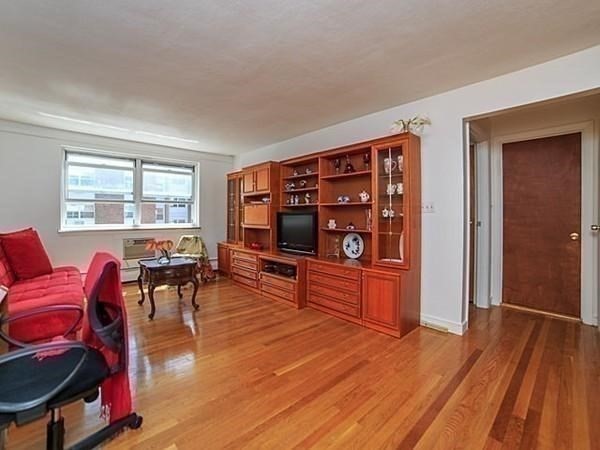 1 bed, 1 bath apartment for rent at 14 Commonwealth Ct Unit 9, Brighton — photo 7 of 14