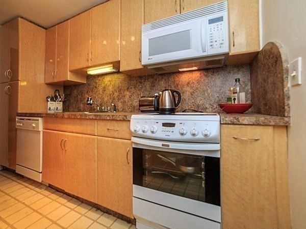 1 bed, 1 bath apartment for rent at 14 Commonwealth Ct Unit 9, Brighton — photo 2 of 14
