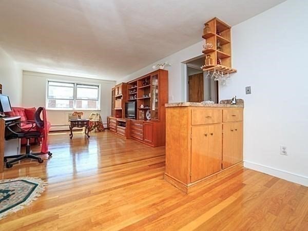 1 bed, 1 bath apartment for rent at 14 Commonwealth Ct Unit 9, Brighton — photo 5 of 14