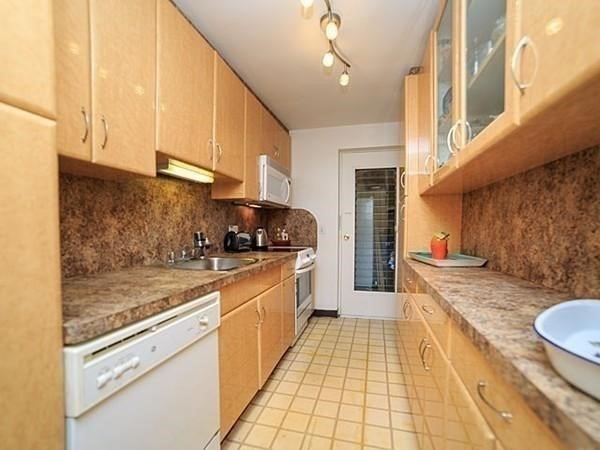 1 bed, 1 bath apartment for rent at 14 Commonwealth Ct Unit 9, Brighton — photo 1 of 14