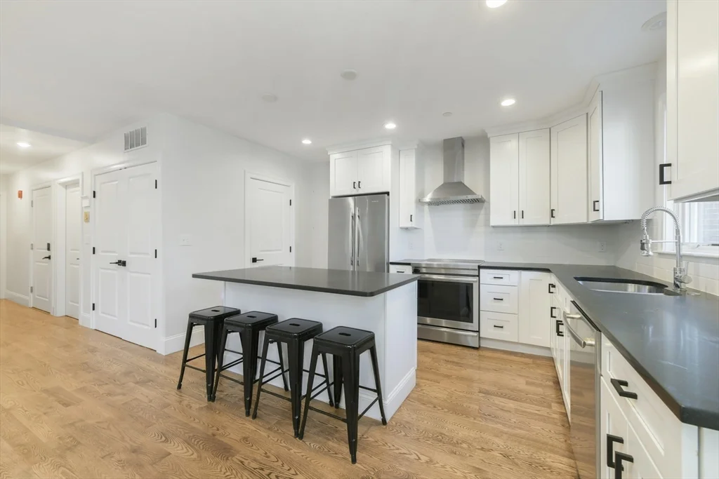 2 bed, 2 bath apartment for rent at 14 Cordis Unit 2, Charlestown — photo 3 of 11