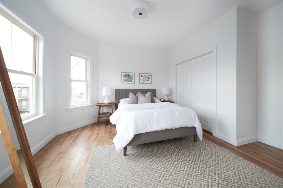 3 bed, 2 bath apartment for rent at 14 Cottage St Unit 2, Chelsea — photo 3 of 15