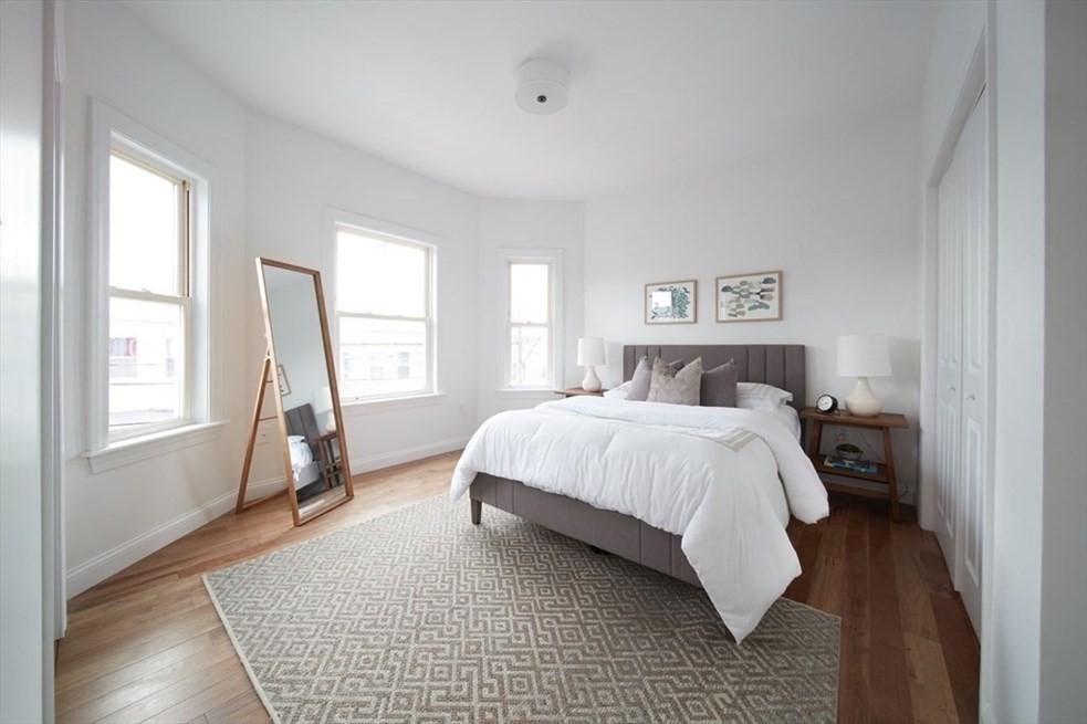 3 bed, 2 bath apartment for rent at 14 Cottage St Unit 2, Chelsea — photo 4 of 15