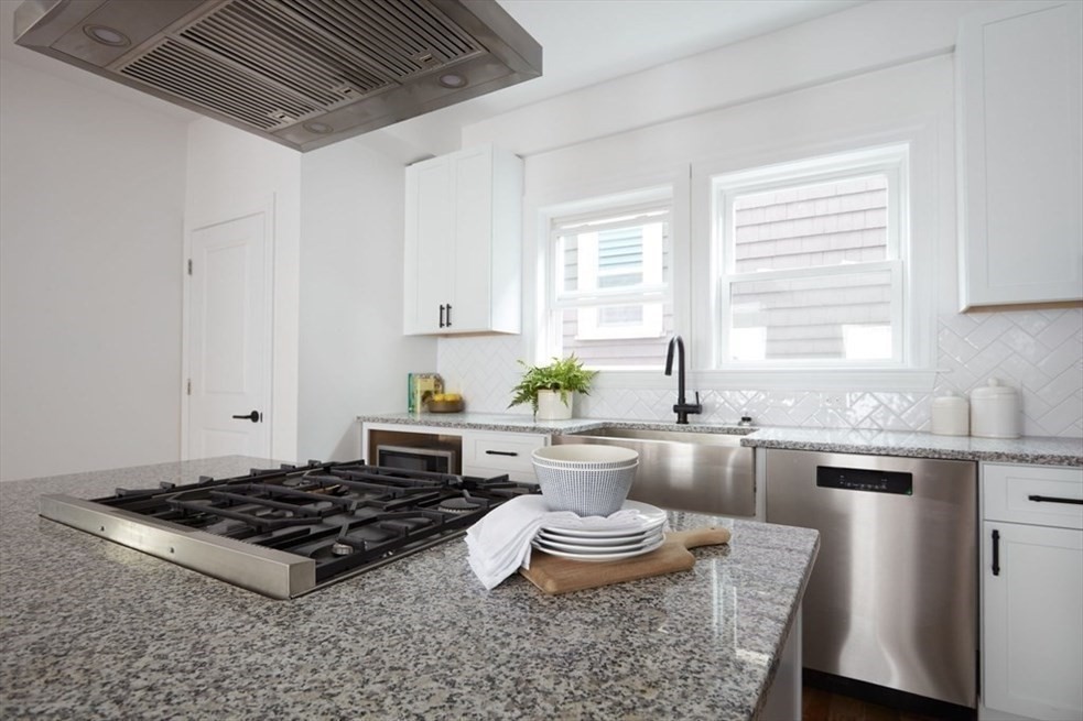 3 bed, 2 bath apartment for rent at 14 Cottage St Unit 2, Chelsea — photo 11 of 15