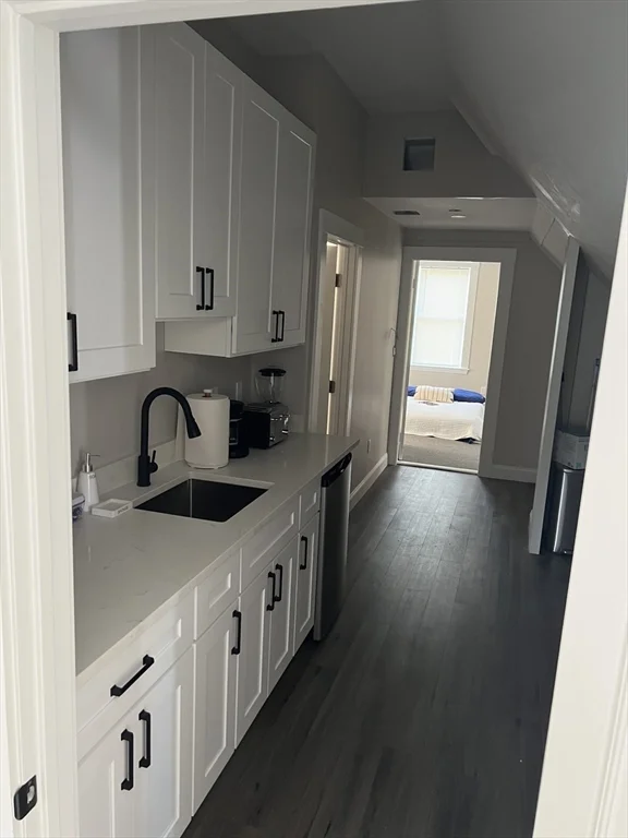 2 bed, 1 bath apartment for rent at 14 Cotting St Unit 3, Medford — photo 3 of 12