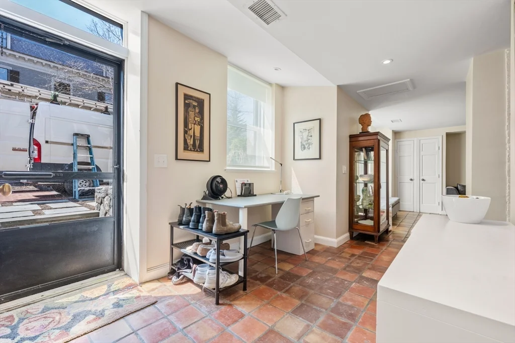 1 bed, 1 bath apartment for rent at 14 Craigie St Unit 1A, West Cambridge — photo 14 of 17