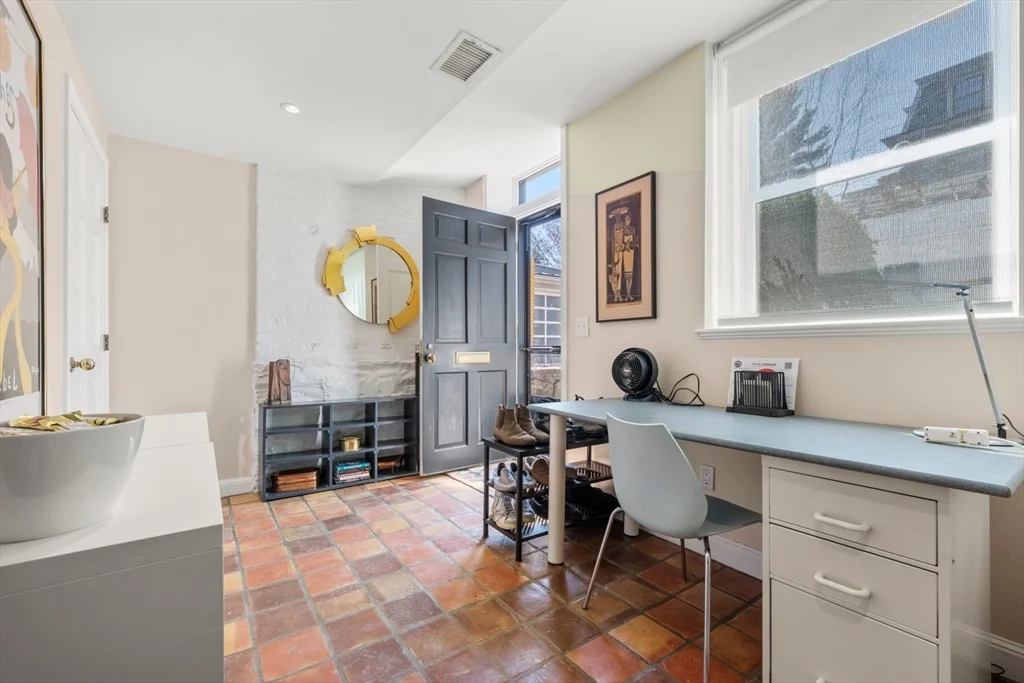 1 bed, 1 bath apartment for rent at 14 Craigie St Unit 1A, West Cambridge — photo 13 of 17