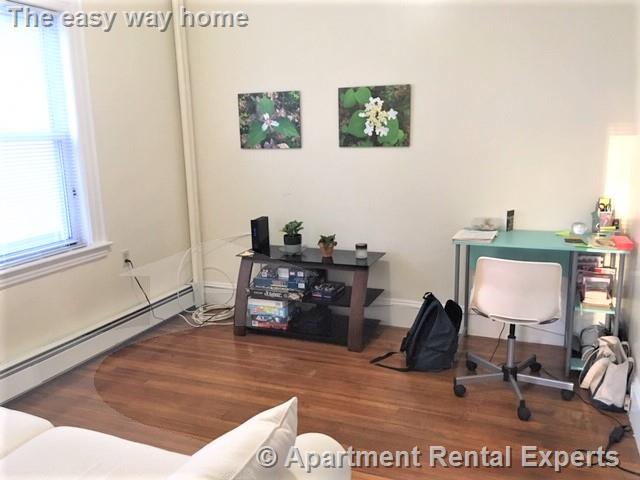2 bed, 1 bath apartment for rent at 14 Craigie St Unit 2, Porter Square — photo 12 of 16