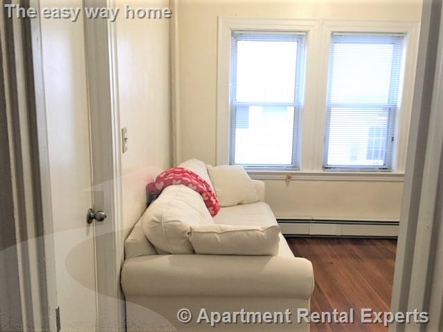 2 bed, 1 bath apartment for rent at 14 Craigie St Unit 2, Porter Square — photo 11 of 16