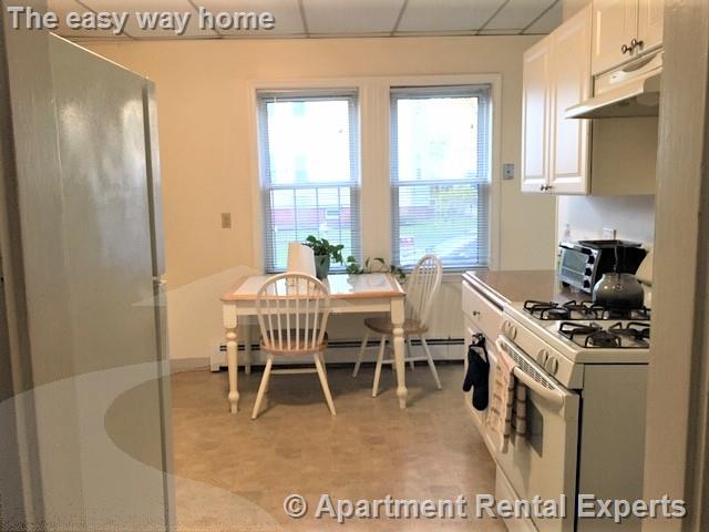 2 bed, 1 bath apartment for rent at 14 Craigie St Unit 2, Porter Square — photo 4 of 16