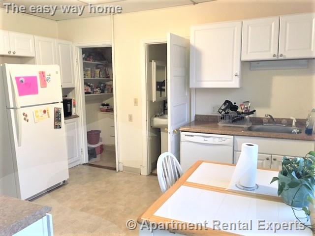 2 bed, 1 bath apartment for rent at 14 Craigie St Unit 2, Porter Square