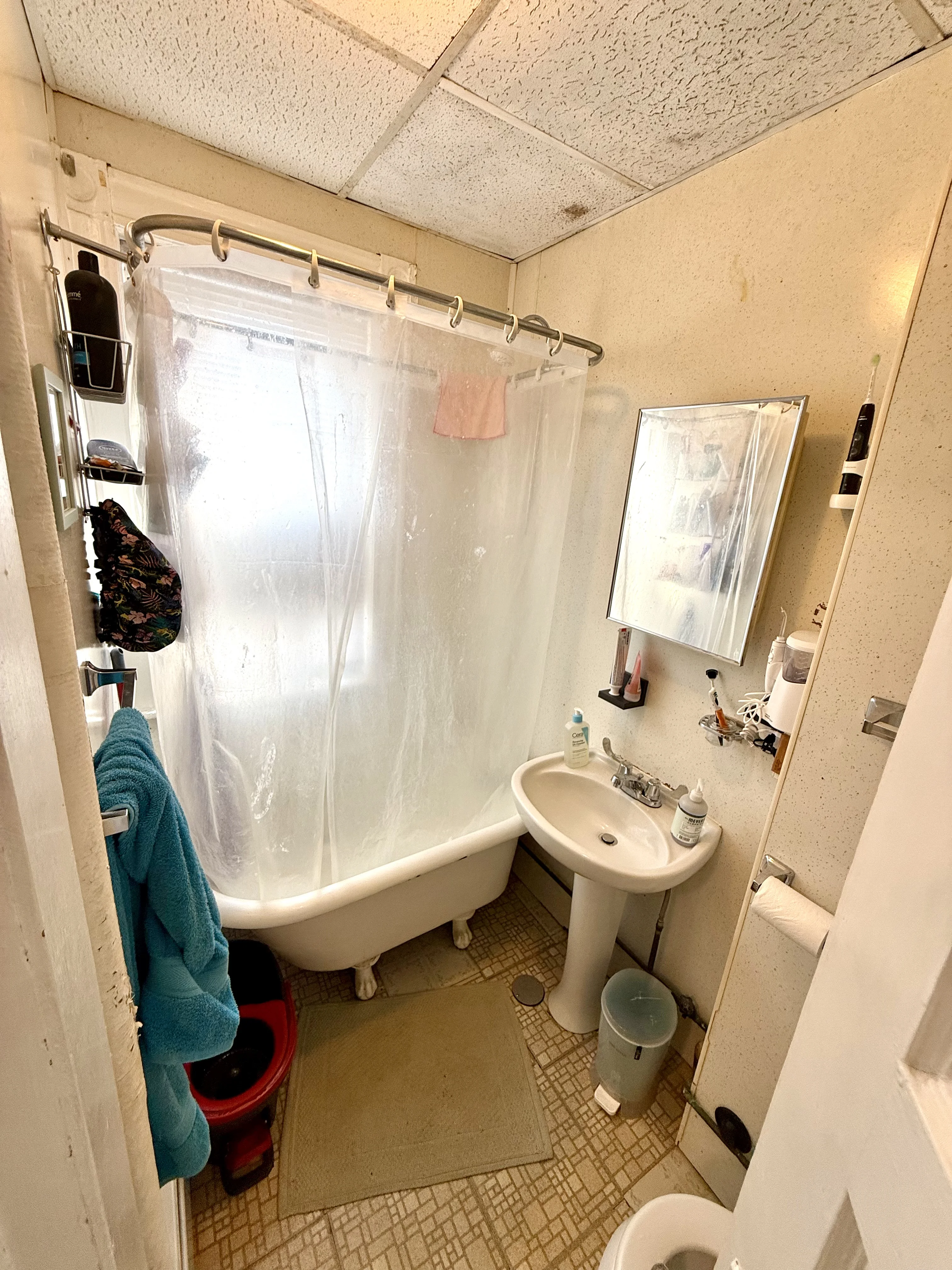 2 bed, 1 bath apartment for rent at 14 Craigie St Unit 3A, Spring Hill — photo 9 of 9