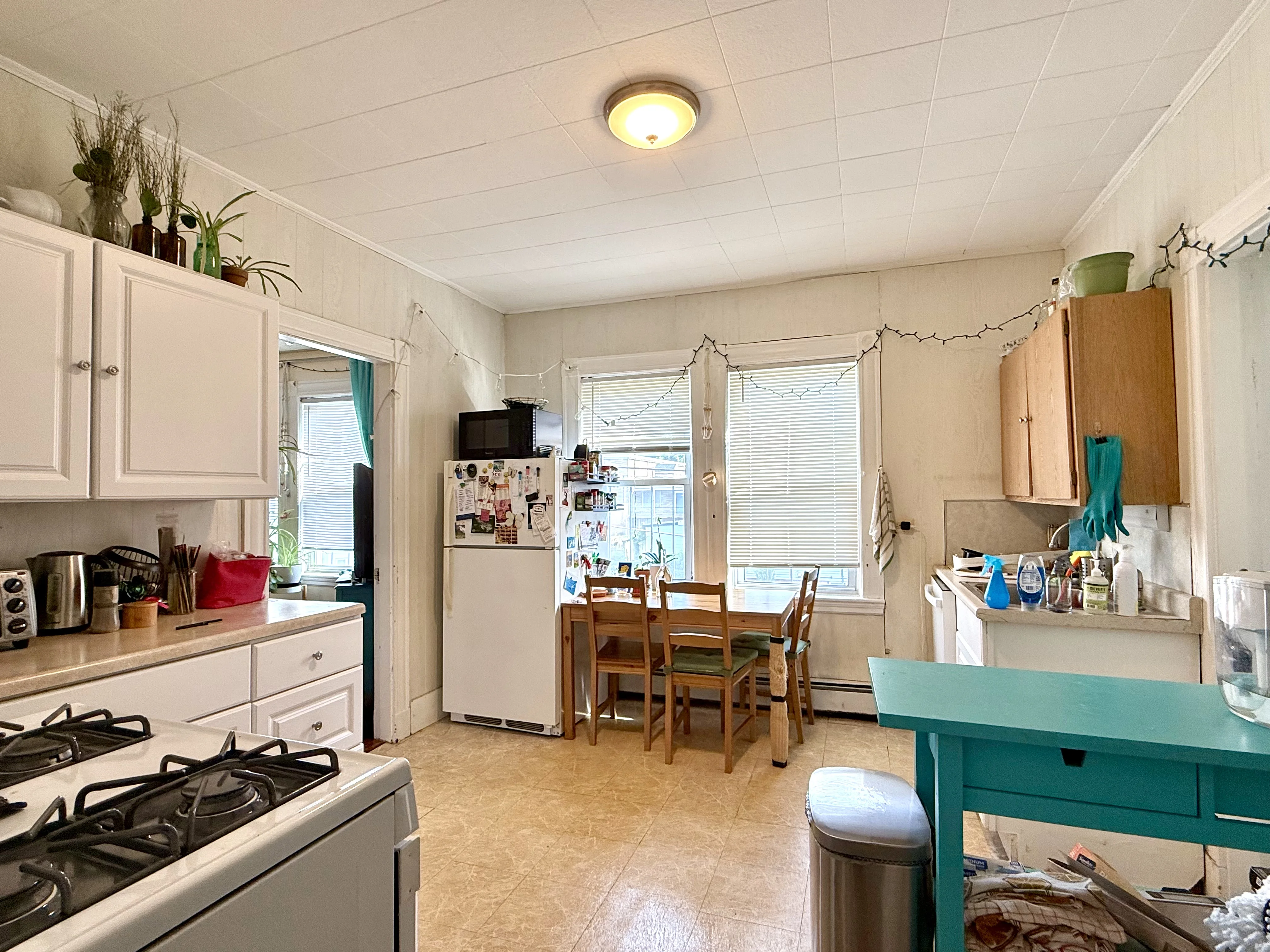 2 bed, 1 bath apartment for rent at 14 Craigie St Unit 3A, Spring Hill — photo 4 of 9