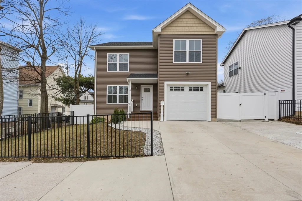 3 bed, 2 bath apartment for rent at 14 Crane St Unit 14, Springfield — photo 2 of 20