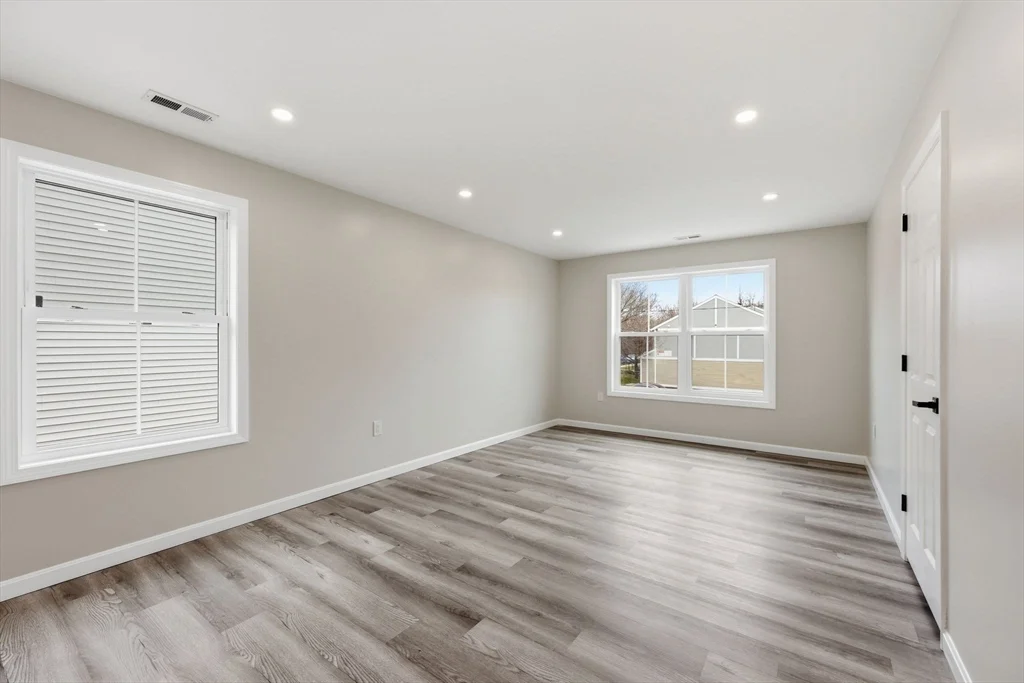 3 bed, 2 bath apartment for rent at 14 Crane St Unit 14, Springfield — photo 11 of 20