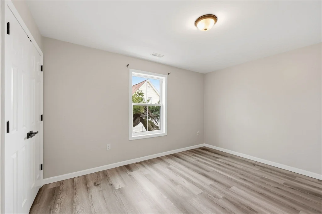 3 bed, 2 bath apartment for rent at 14 Crane St Unit 14, Springfield — photo 13 of 20