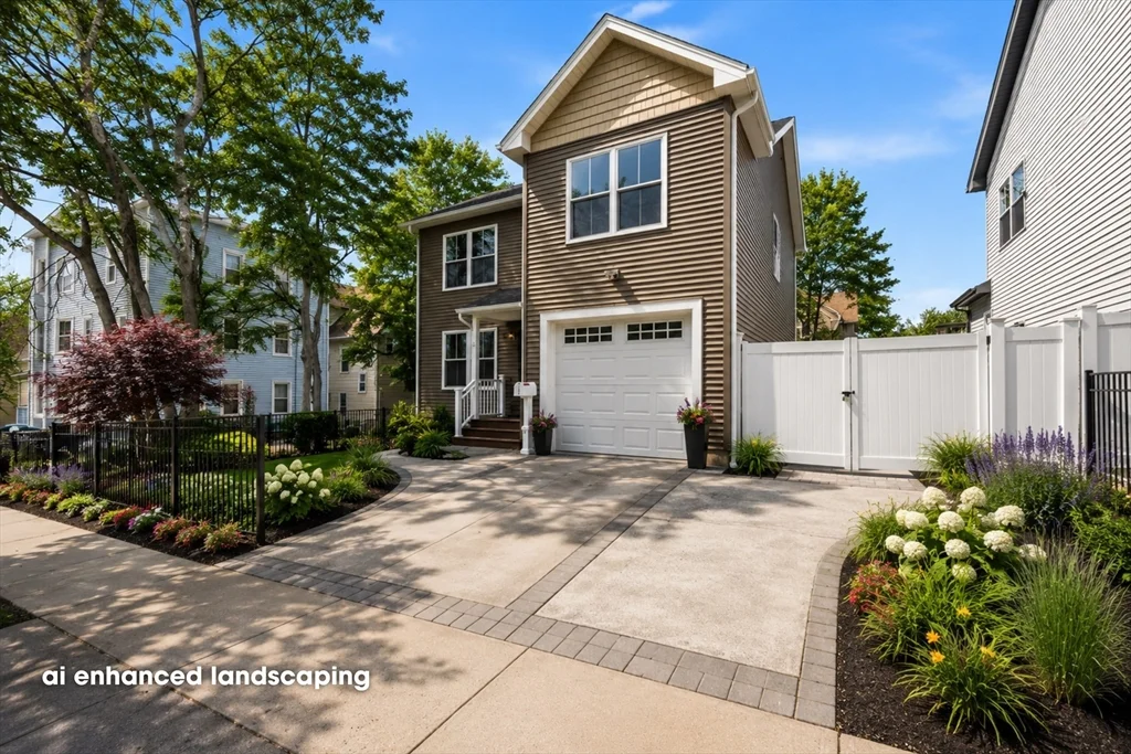 3 bed, 2 bath apartment for rent at 14 Crane St Unit 14, Springfield — photo 1 of 20