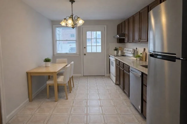 2 bed, 1 bath apartment for rent at 14 Cutter Unit 1, Waltham — photo 3 of 9