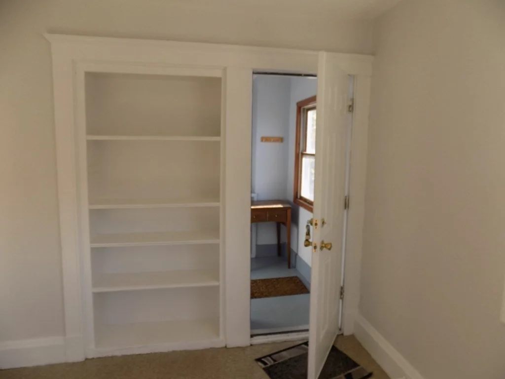 3 bed, 1 bath apartment for rent at 14 Dana Unit 3, Lynn — photo 2 of 6