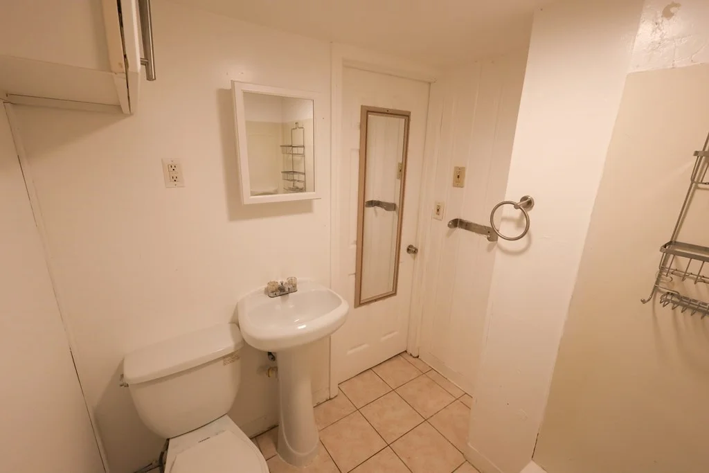 1 bed, 1 bath apartment for rent at 14 Dania St Unit B, Mattapan — photo 9 of 12