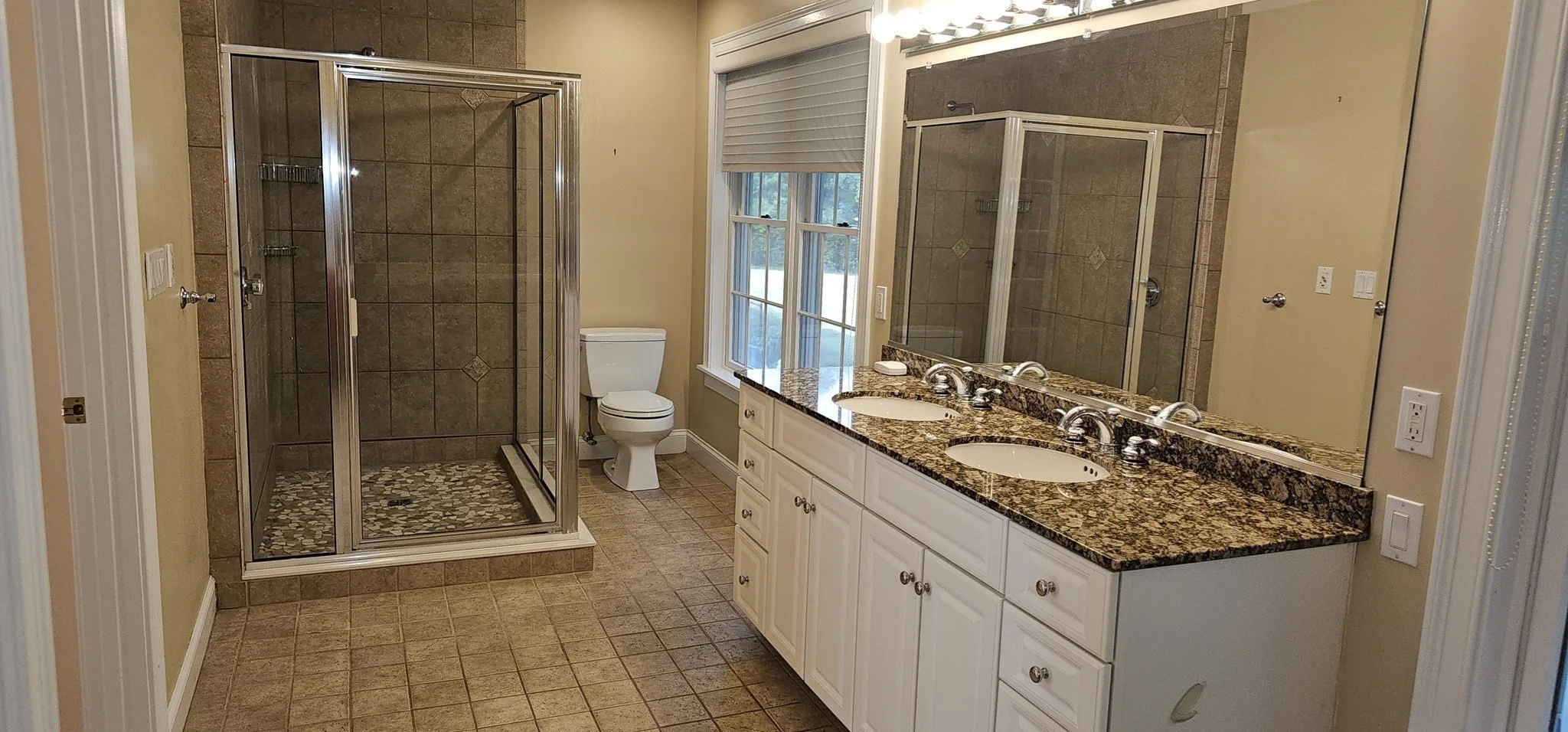 3 bed, 3 bath apartment for rent at 14 Dansereau Unit 14, Middleton — photo 14 of 21