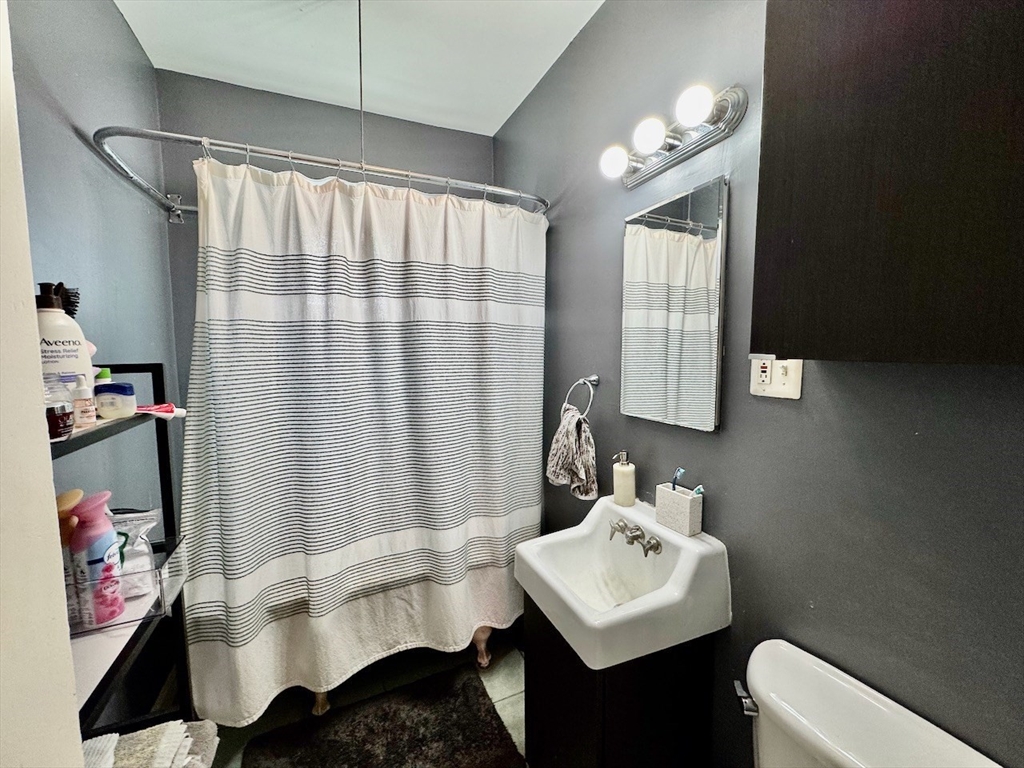 2 bed, 1 bath apartment for rent at 14 Dawes St Unit 2, Dorchester — photo 5 of 30