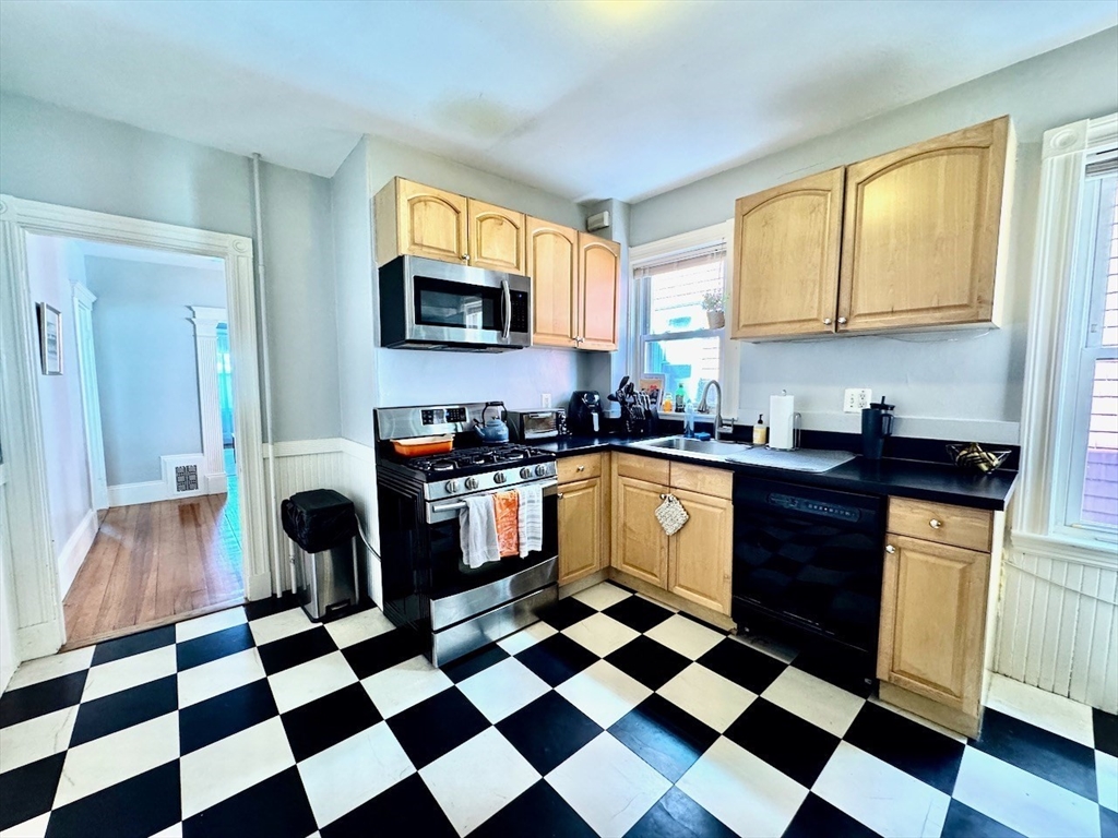 2 bed, 1 bath apartment for rent at 14 Dawes St Unit 2, Dorchester — photo 4 of 30