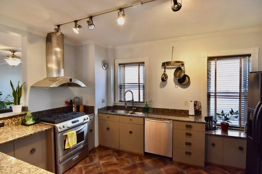 2 bed, 1 bath apartment for rent at 14 Dawes St Unit 3, Dorchester — photo 3 of 22