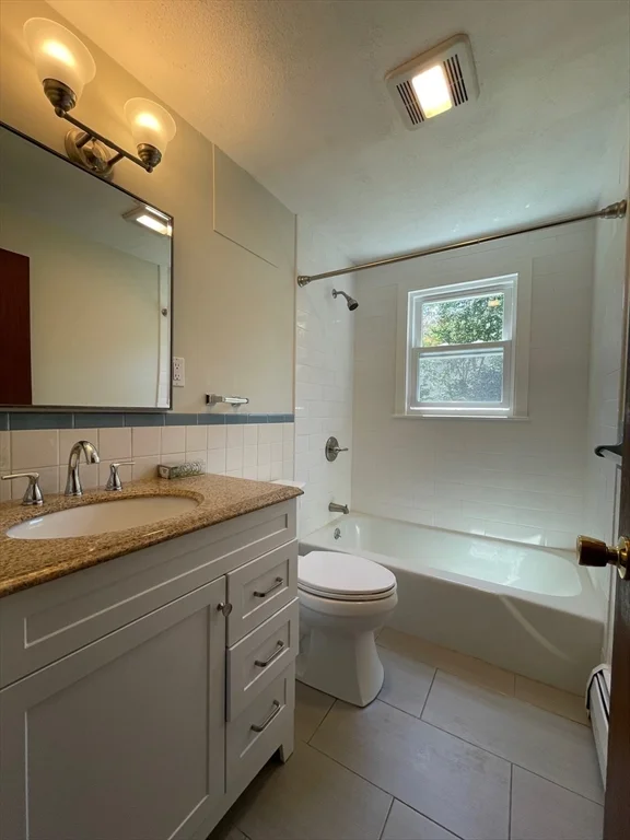4 bed, 2 bath apartment for rent at 14 Dearborn, Burlington — photo 9 of 15