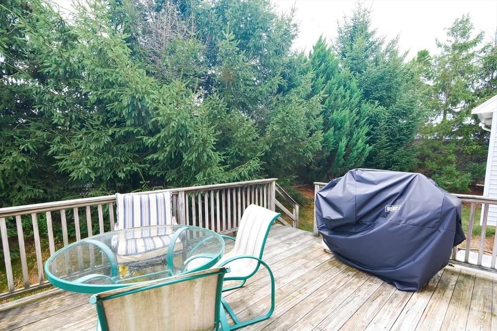 3 bed, 2 bath apartment for rent at 14 Depot St, Upton — photo 4 of 36
