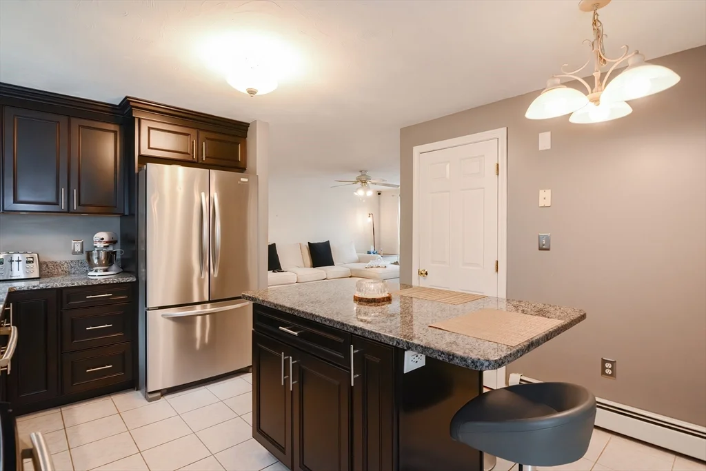 3 bed, 2 bath apartment for rent at 14 Depot St, Upton — photo 5 of 36