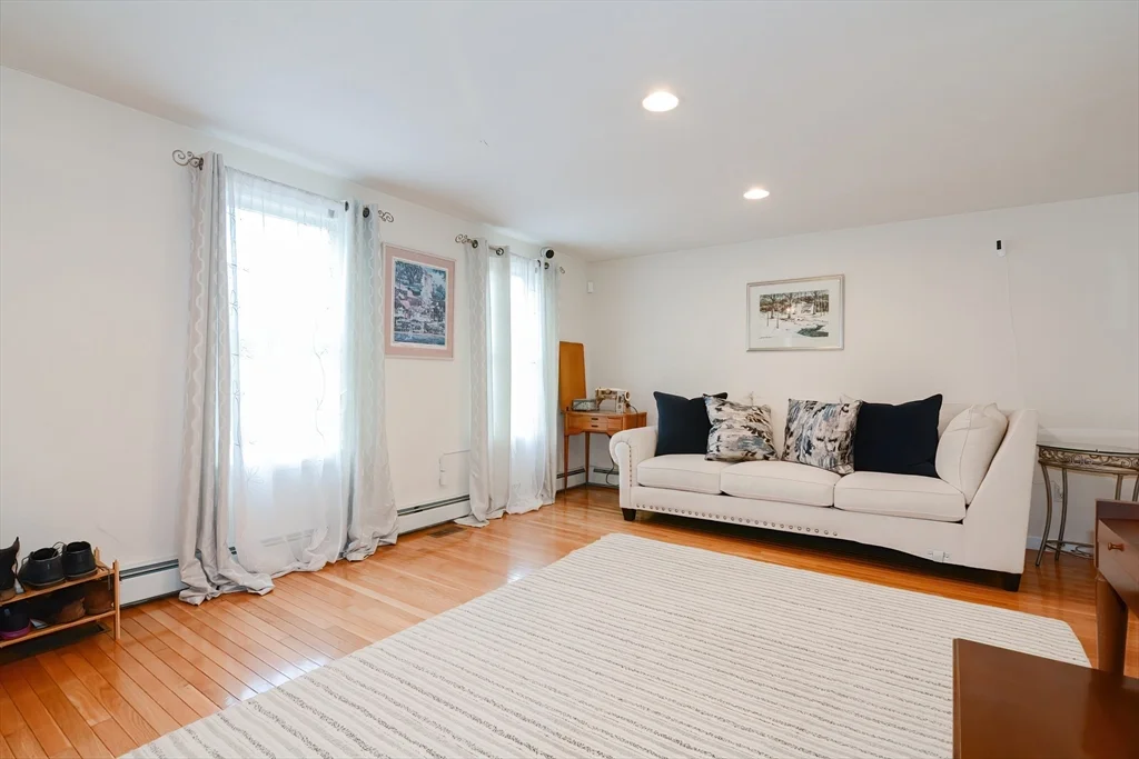 3 bed, 2 bath apartment for rent at 14 Depot St, Upton — photo 11 of 36