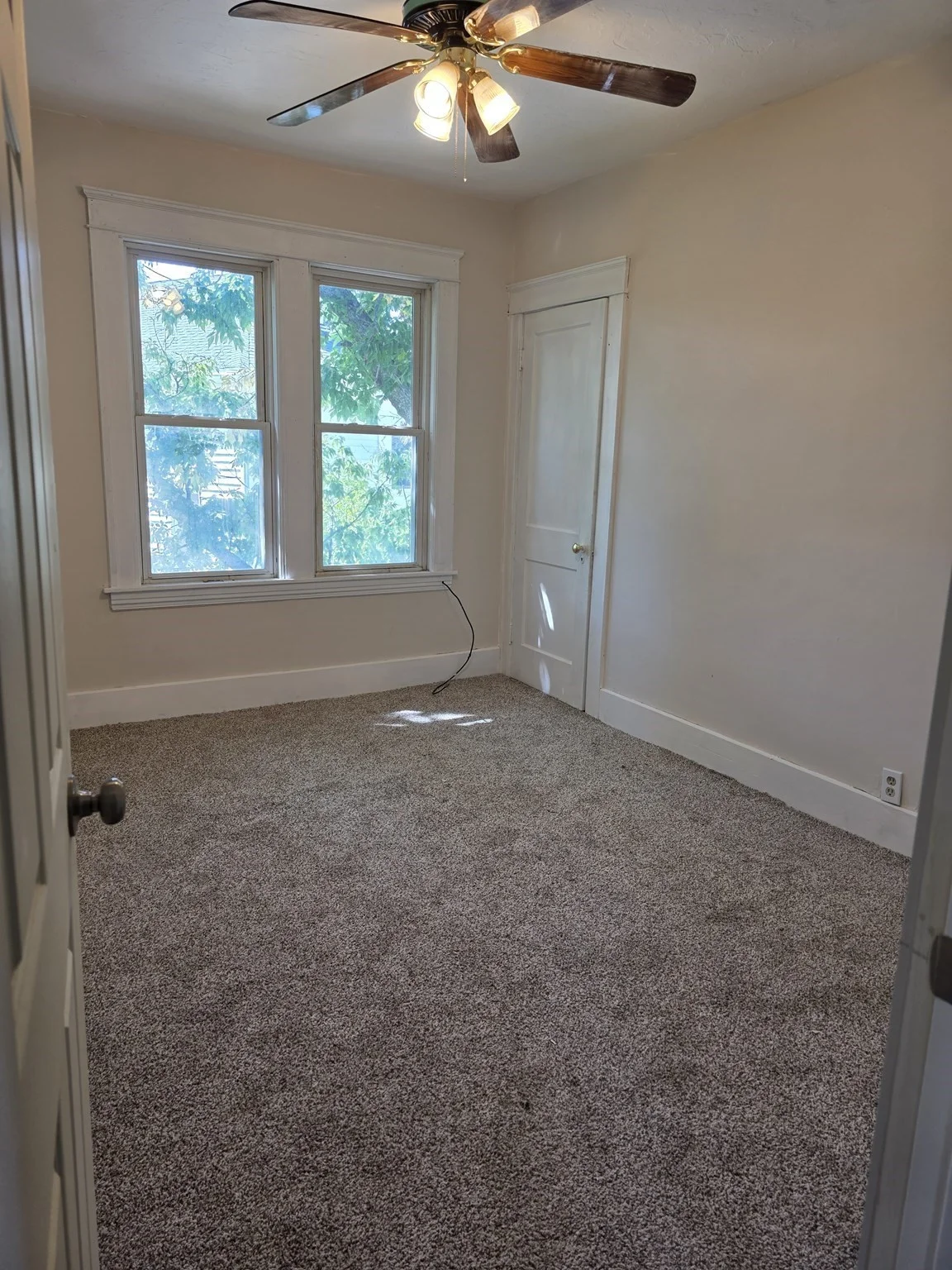 3 bed, 1 bath apartment for rent at 14 Douglas Ct Unit 3rd FL, Worcester — photo 7 of 11