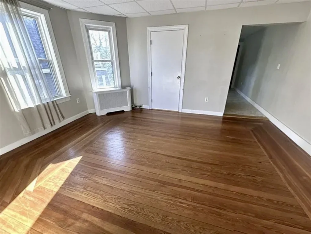 5 bed, 2 bath apartment for rent at 14 Dow St Unit 2, West Somerville — photo 2 of 21