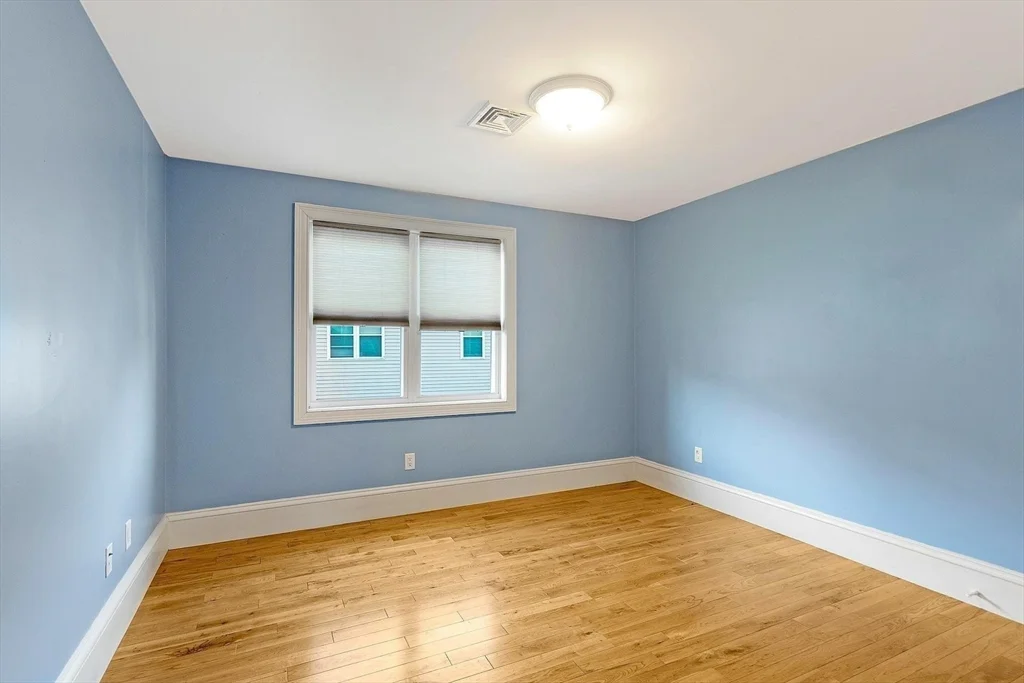 3 bed, 2 bath apartment for rent at 14 Downer Ct Unit 14, Dorchester — photo 13 of 14
