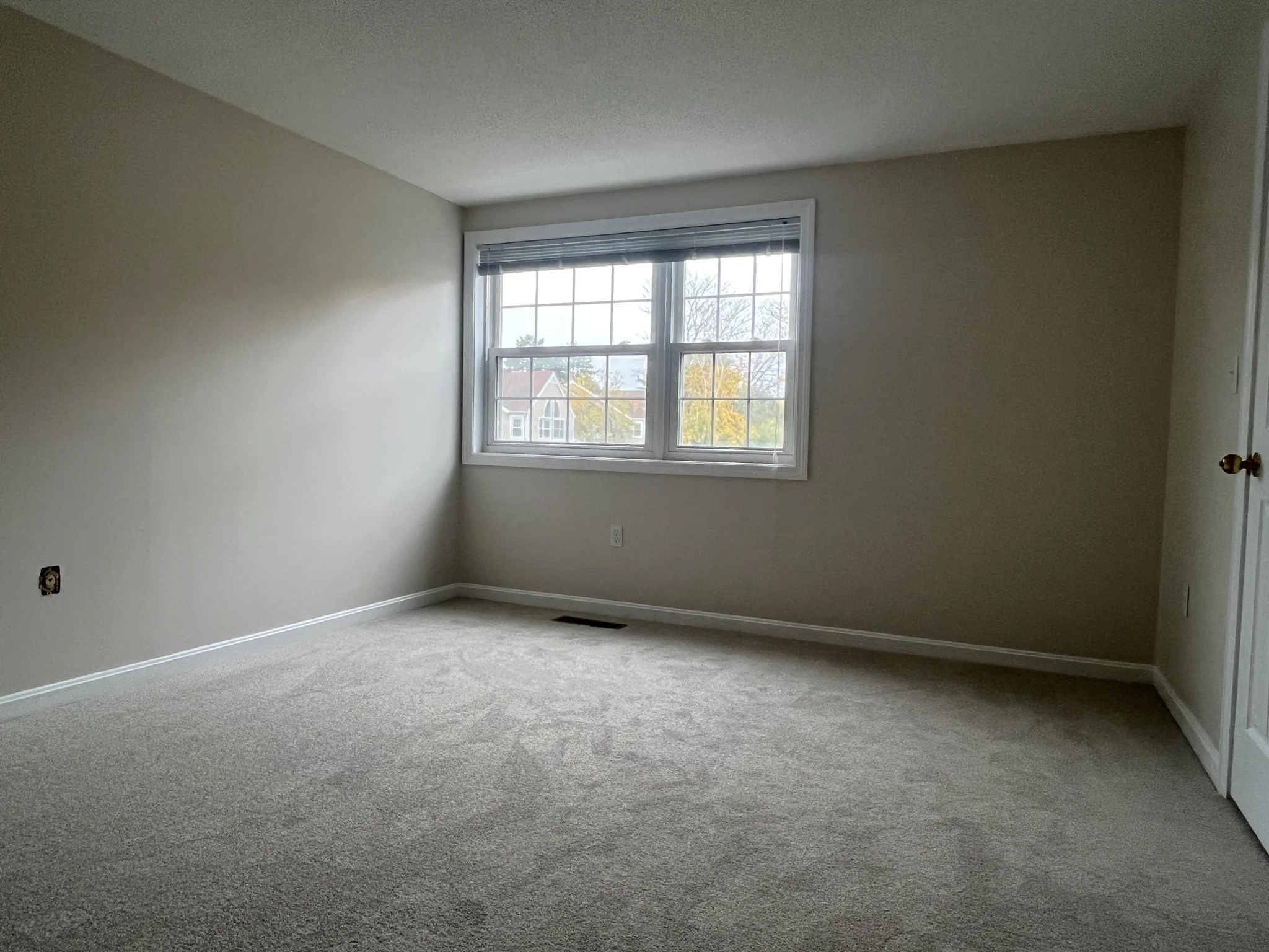 2 bed, 2 bath apartment for rent at 14 Drake Cir Unit 14, Walpole — photo 19 of 21