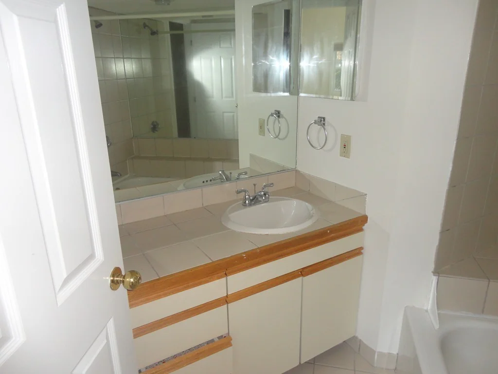 2 bed, 2 bath apartment for rent at 14 Drake Cir Unit 14, Walpole — photo 14 of 21